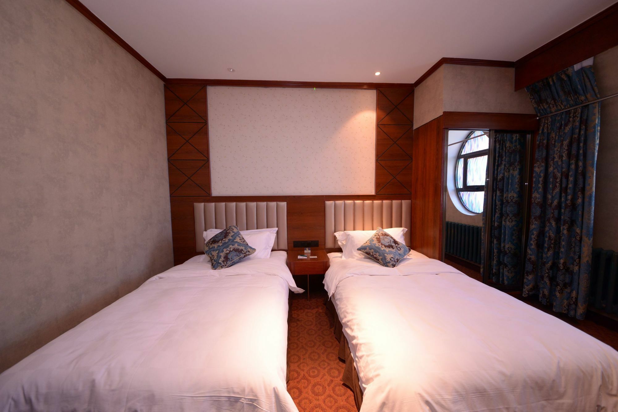 Harbin Bremen Train Station Hotel Exterior photo
